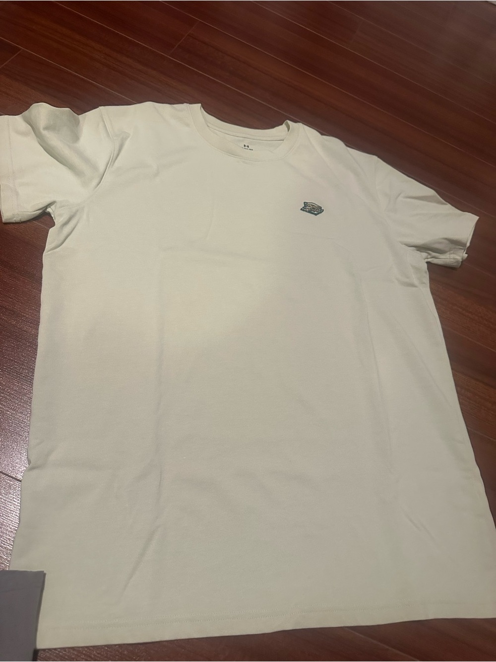 Under Armour Men's Cream Short Sleeve Crew Tee with Small Logo